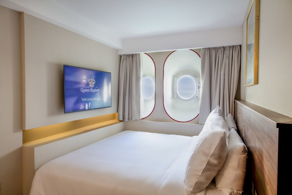 Classic Room, 1 King Bed photo 2
