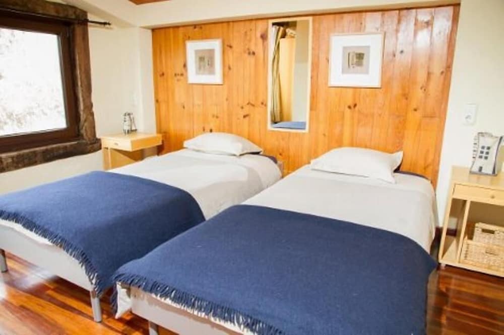 Double or Twin Room, Shared Bathroom - Photo 4