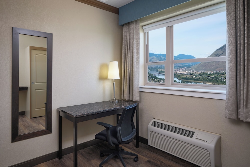 Suite, 1 King Bed, Refrigerator & Microwave, Mountain View (with Sofabed) photo 1