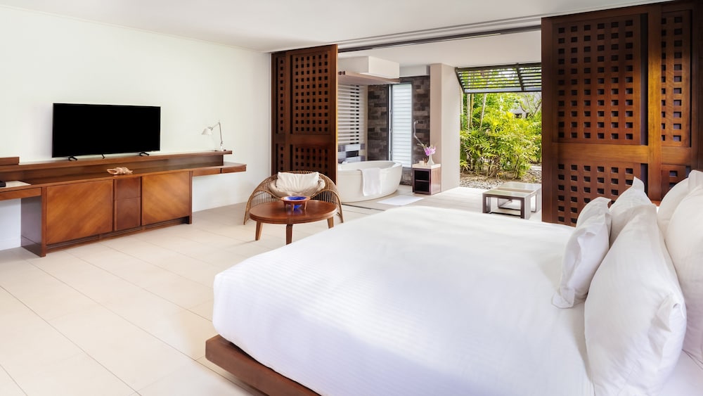 Classic Room, 1 King Bed, Accessible