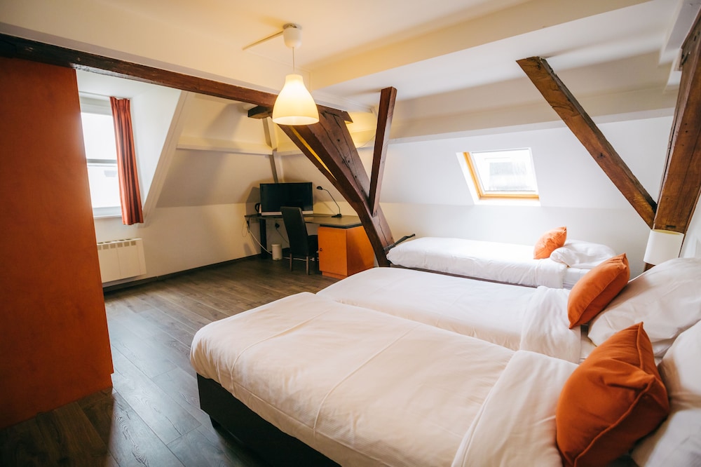 Royal Triple Room photo 1