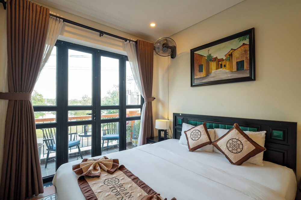 Deluxe Double Room, 1 Double Bed, Balcony, City View