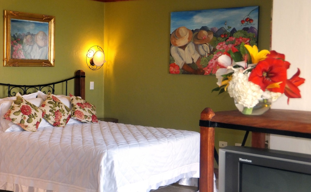 Studio Suite, 2 Double Beds photo 1