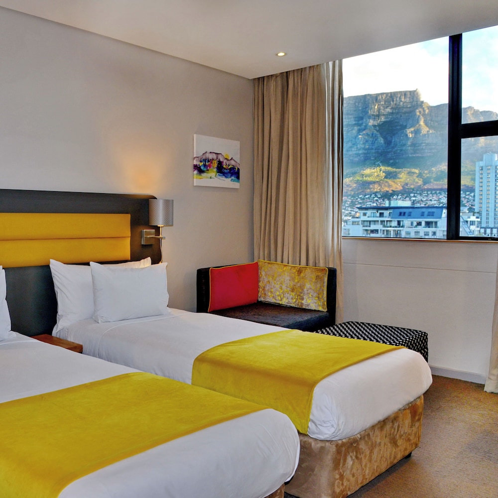 Superior Room, 2 Twin Beds, City View (Standard Twin Room) photo 1