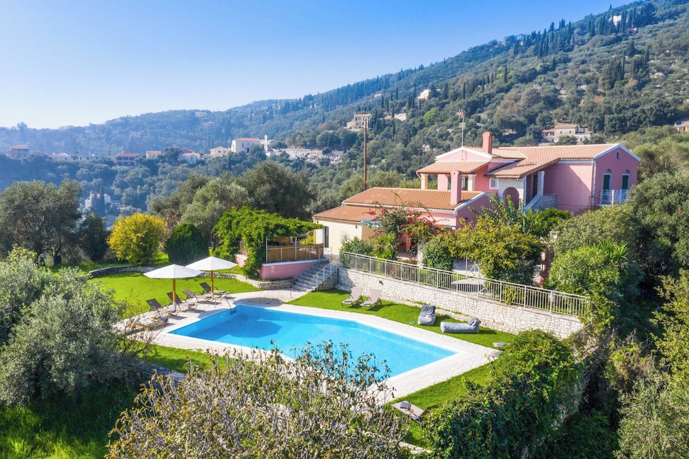 Villa (6 Bedrooms)