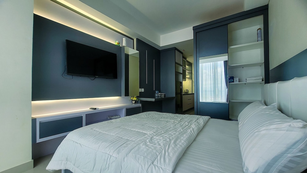 Royal Apartment, 1 King Bed, Non Smoking photo 2