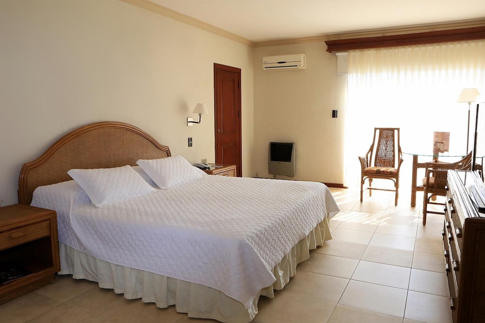 Standard Double or Twin Room photo 2