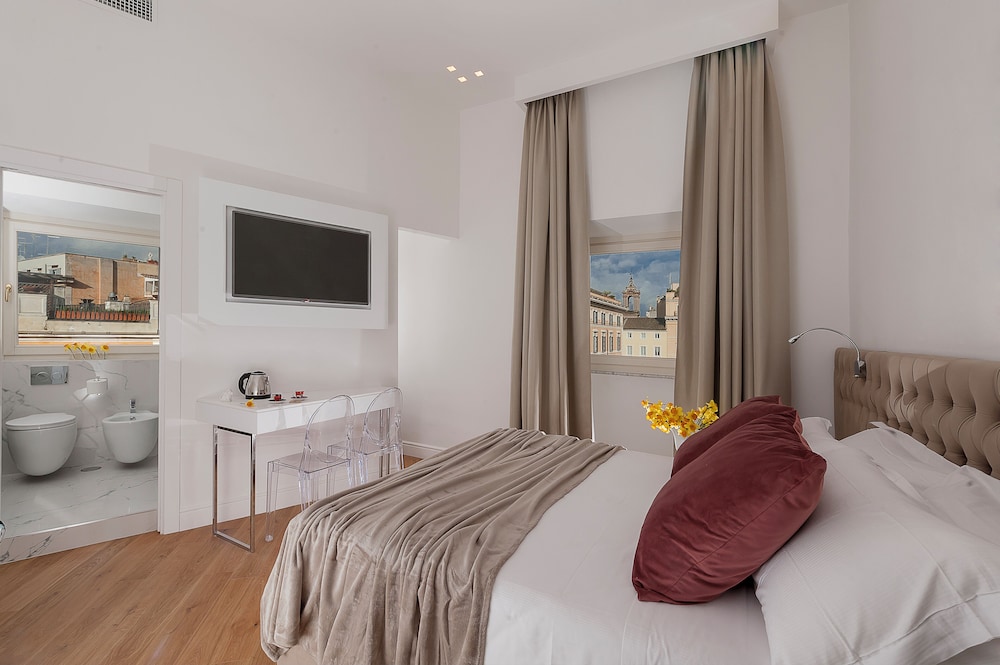 Superior Double or Twin Beds (Annex: Via del Sudario, 27) photo 3