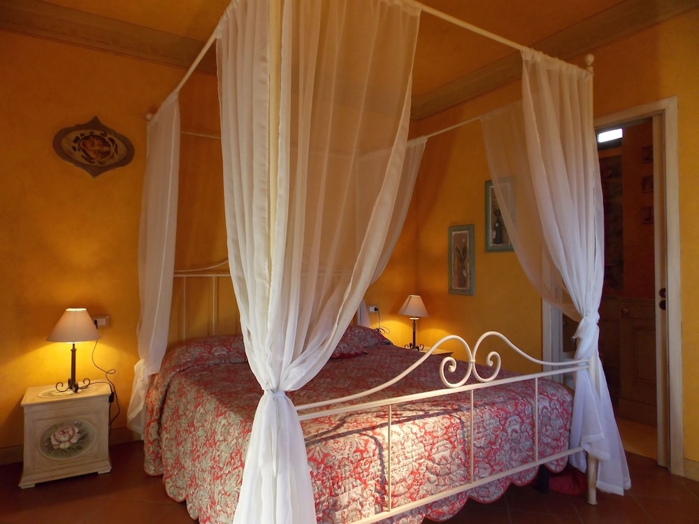 Villa, 6 Bedrooms photo 1