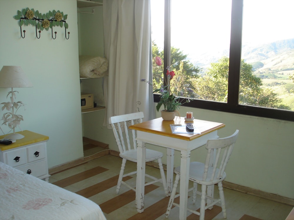 Suite, Mountain View photo 2