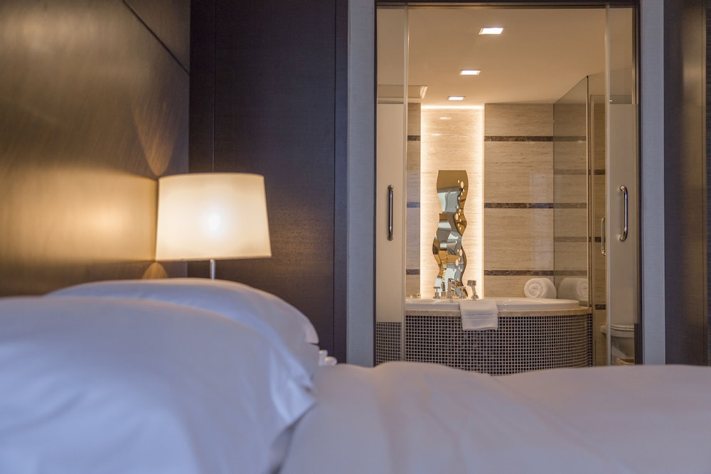 Suite, 1 Bedroom, Ocean View - Photo 6