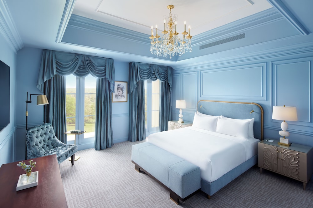 The Chateau Accessible King Suite