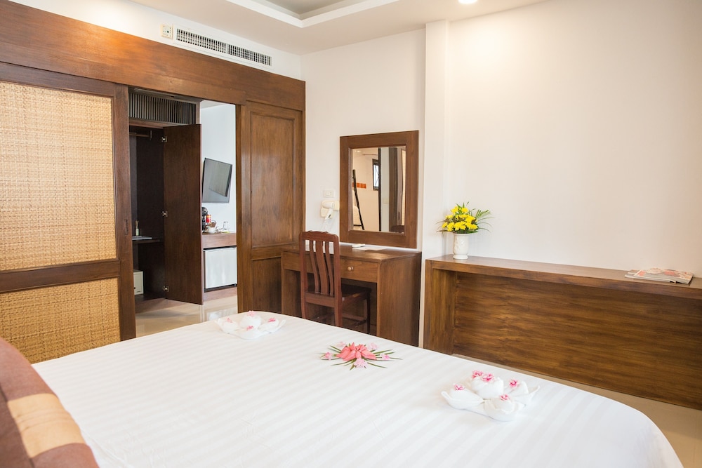 Beach Front Suite photo 3