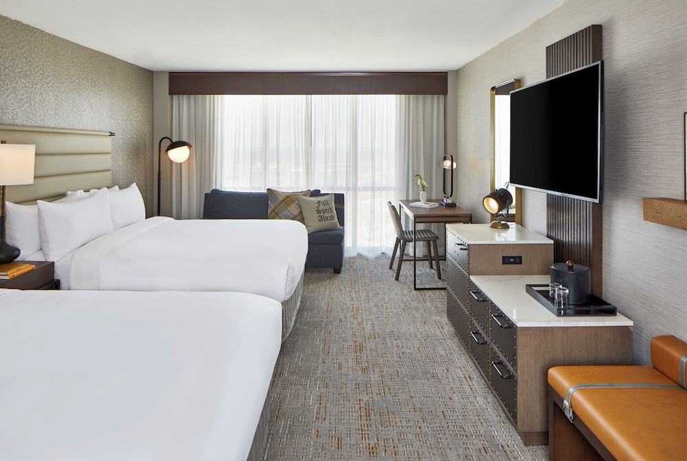 Deluxe Room, 2 Queen Beds - Photo 5