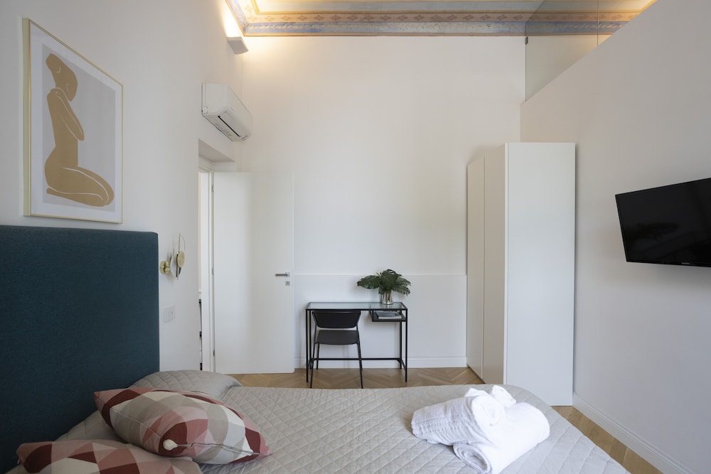 Deluxe Apartment photo 2