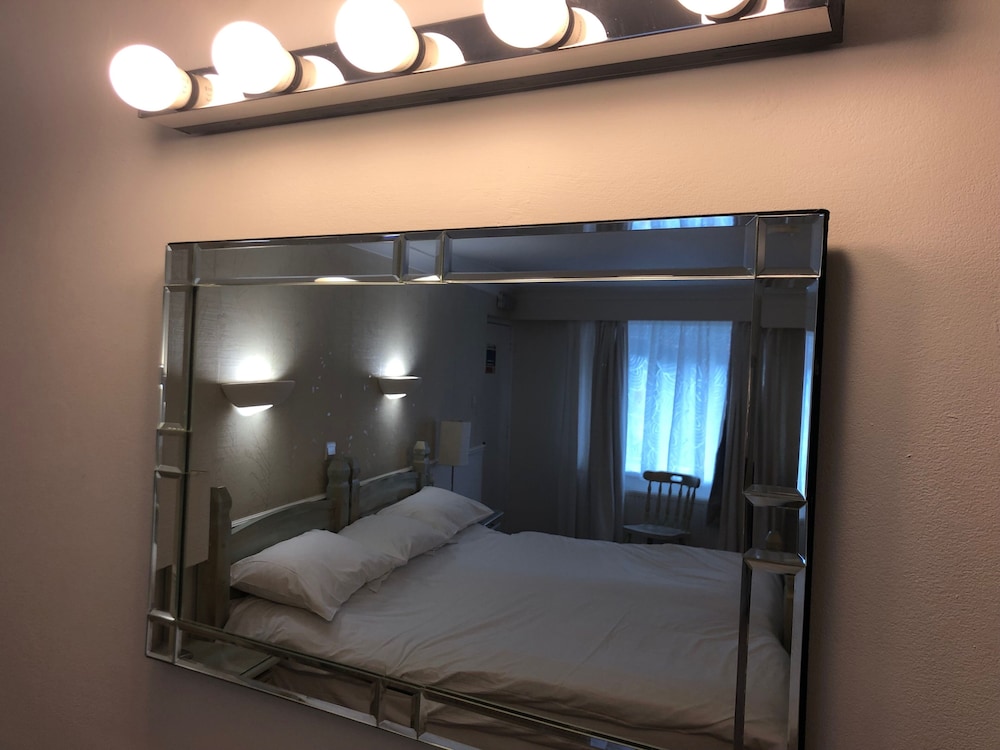 Double Room, Ensuite (King Size ) - Photo 7
