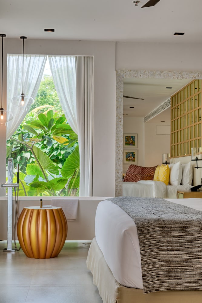 Azaya Suite with Private Pool
