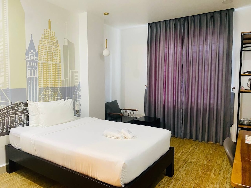 Standard Single Room, 1 Queen Bed - Photo 2