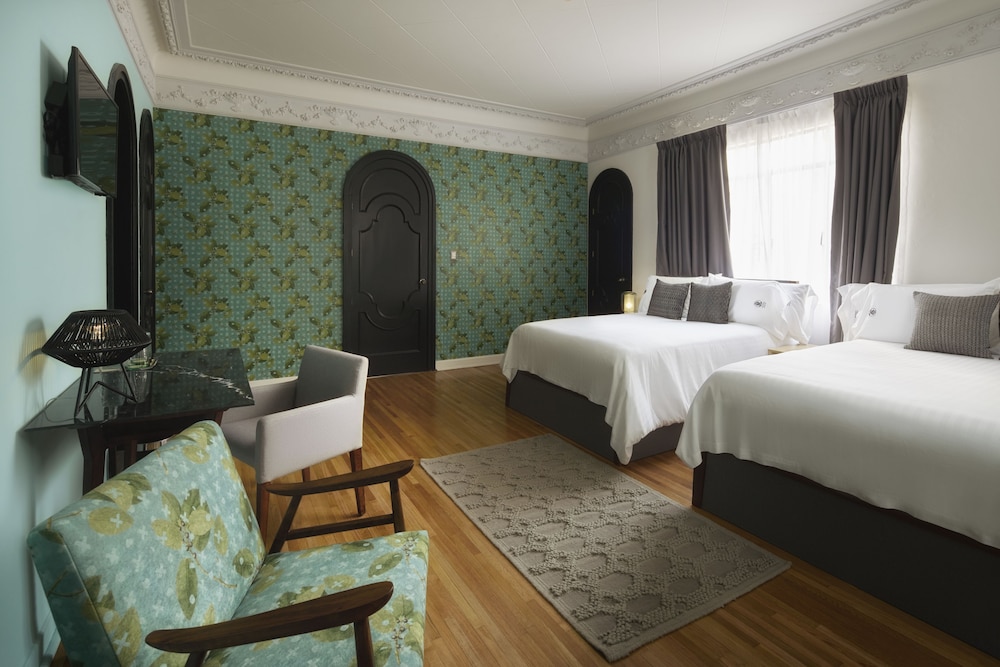 Superior Suite, 2 Double Beds