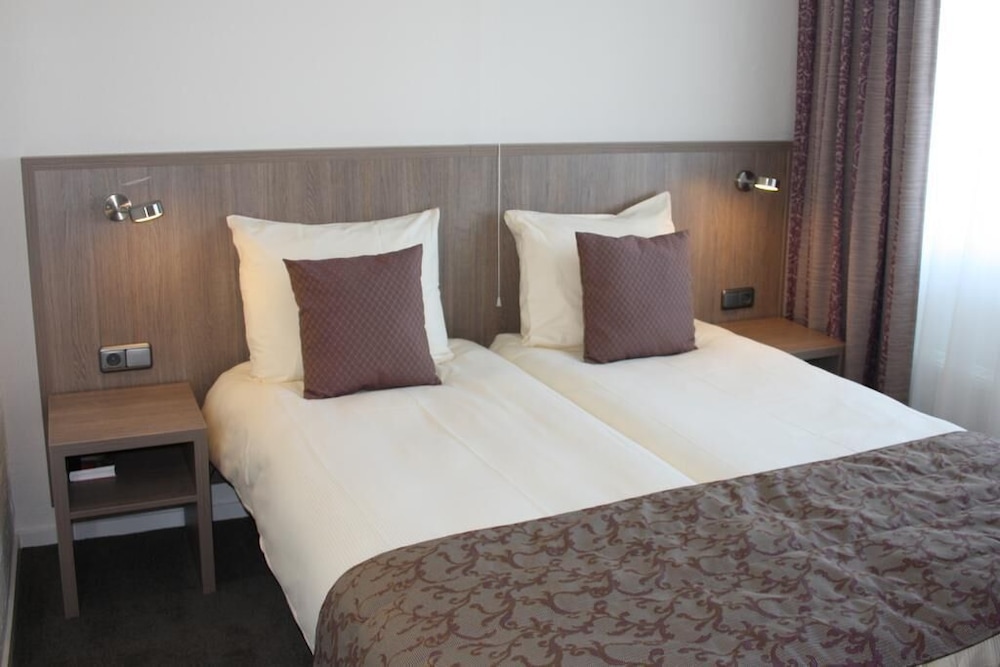 Basic Double Room, City View photo 1