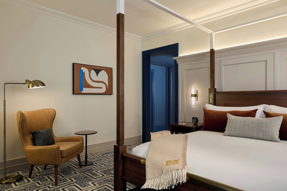 Junior Suite, 1 King Bed - Photo 7