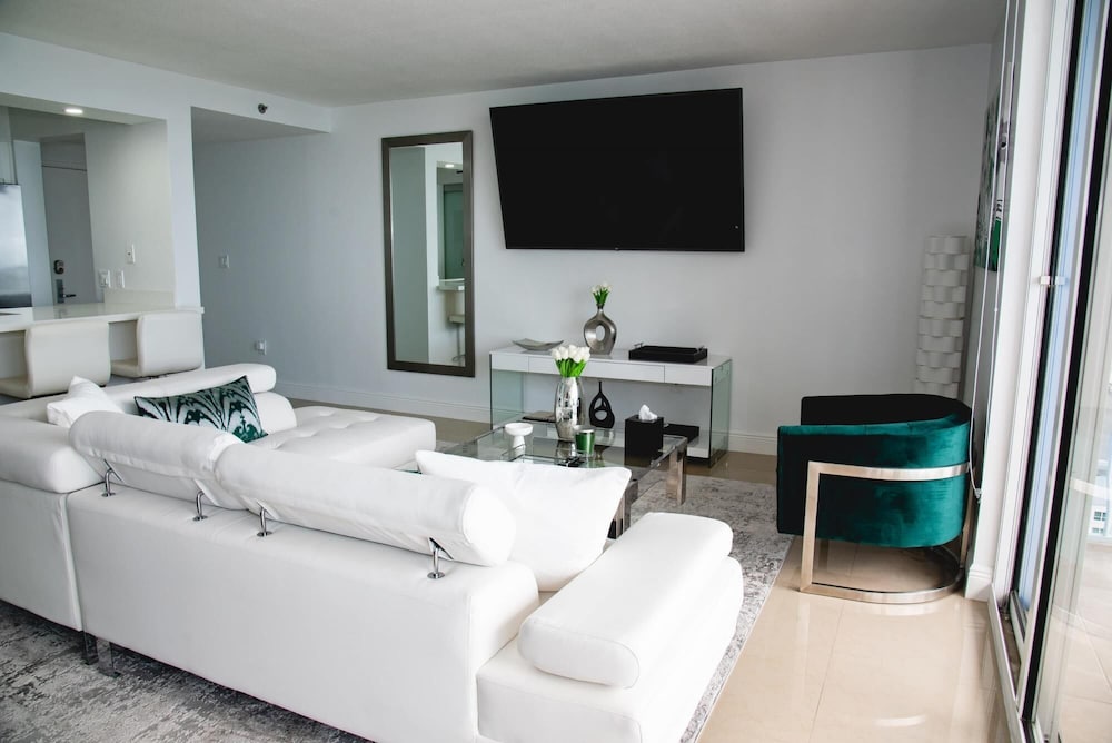 Apartment photo 1