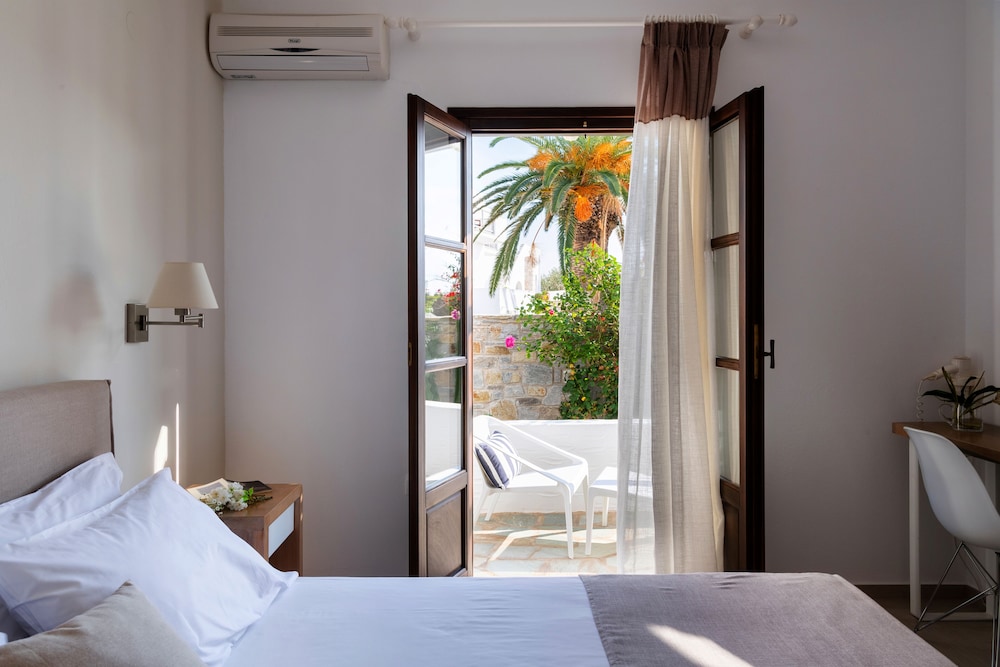 Double or Twin Room, Non Smoking photo 3