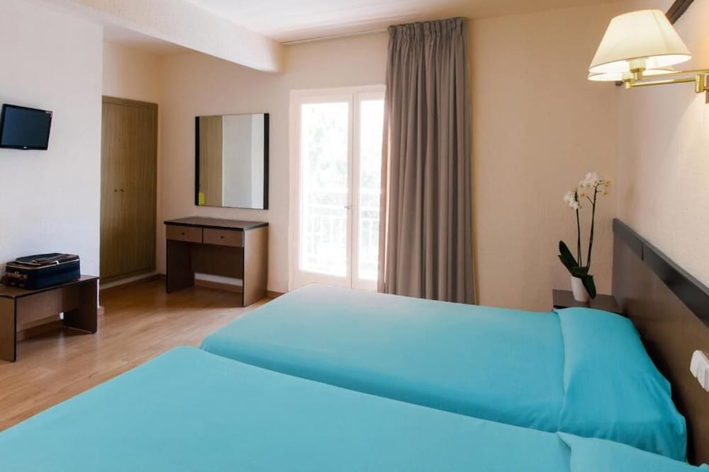 Habitación Doble o Twin Básica, con Vista a la Ciudad