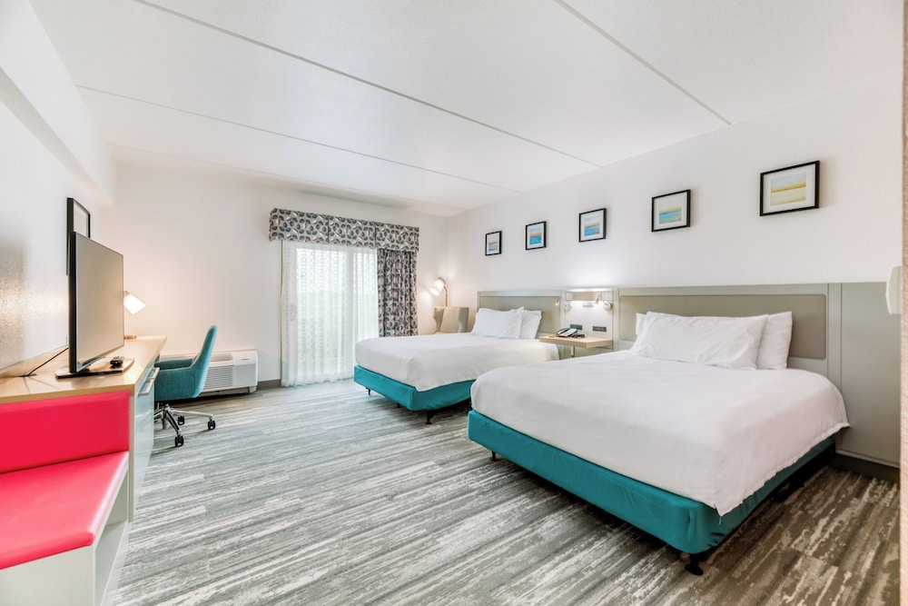 Room, 2 Queen Beds (Mobility/Hearing Accessible RI Shower)
