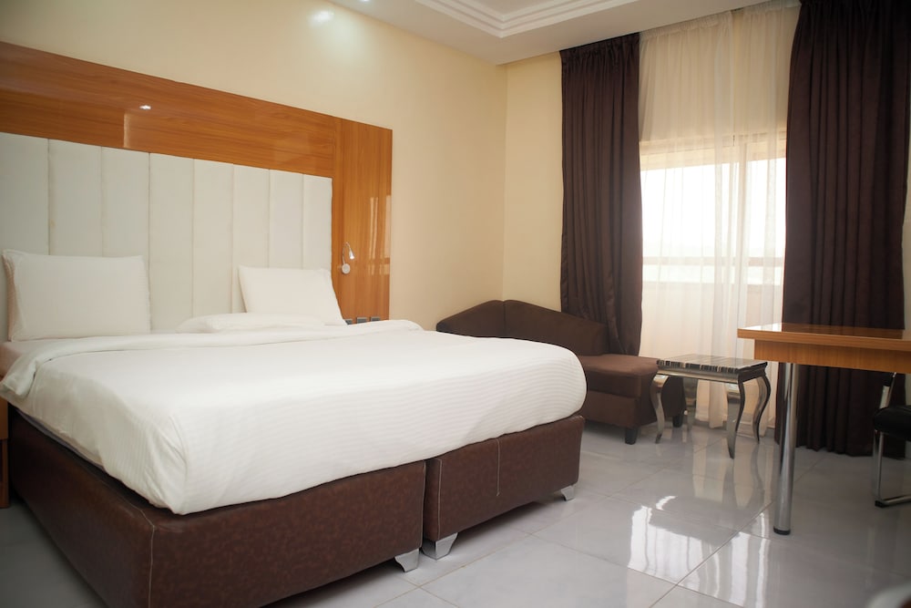 Superior Single Room, Balcony, Park View