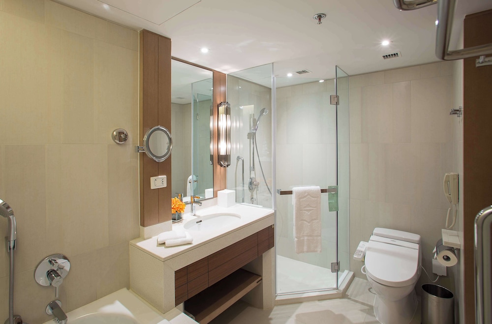City Wing, Deluxe Grand Room, 1 King Bed - Photo 8