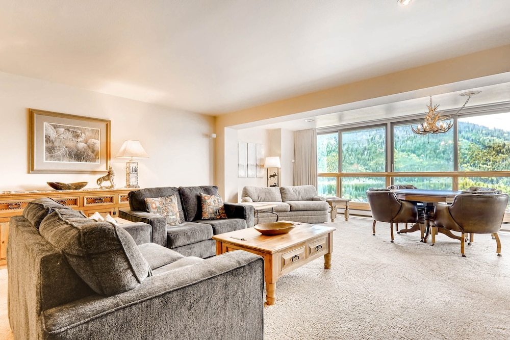Condo, 3 Bedrooms
