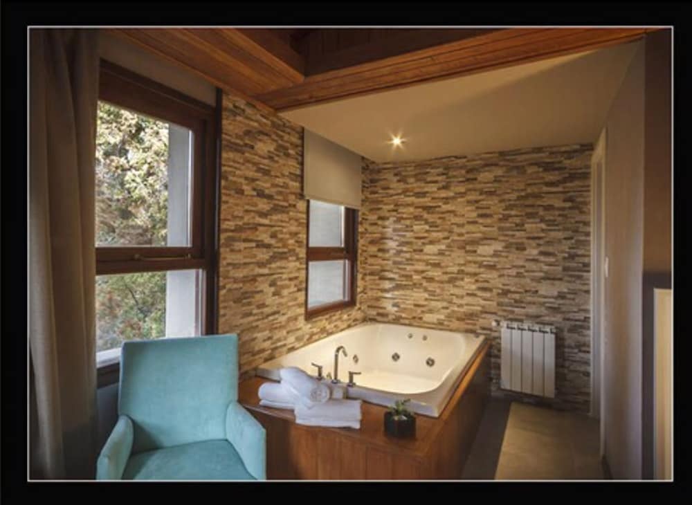 Junior Suite, Lake View photo 2