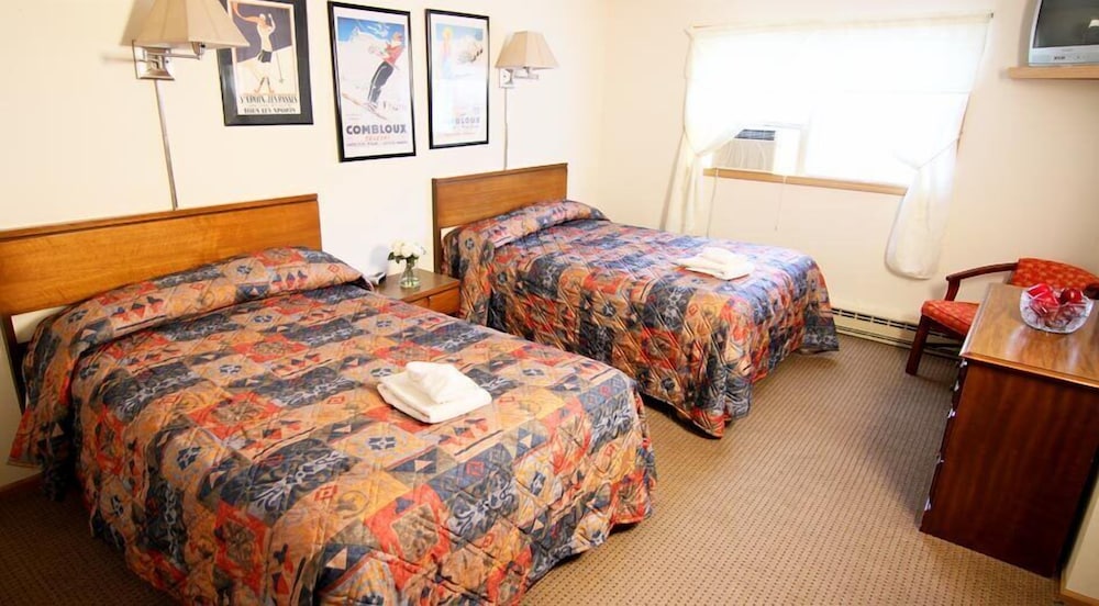 Room, 2 Double Beds photo 1
