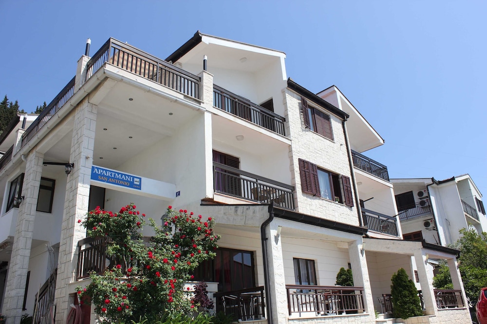 Apartment (One Bedroom Apartment with Balcony) photo 1
