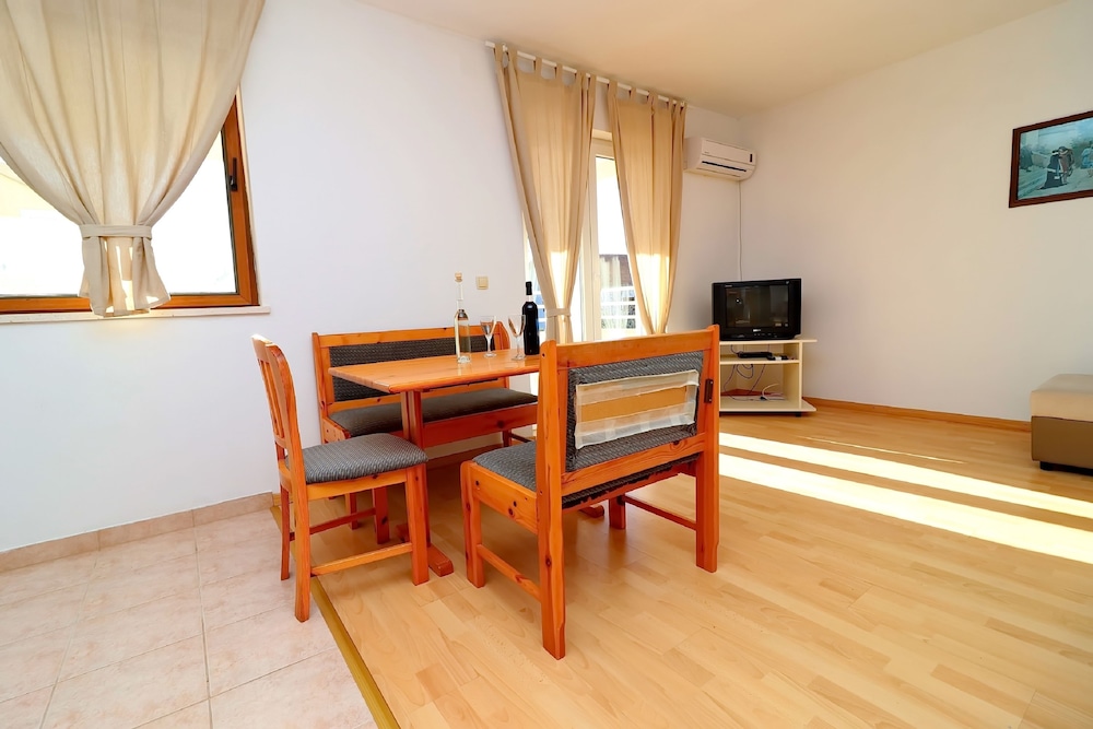 Apartment, 1 Bedroom, Terrace photo 2