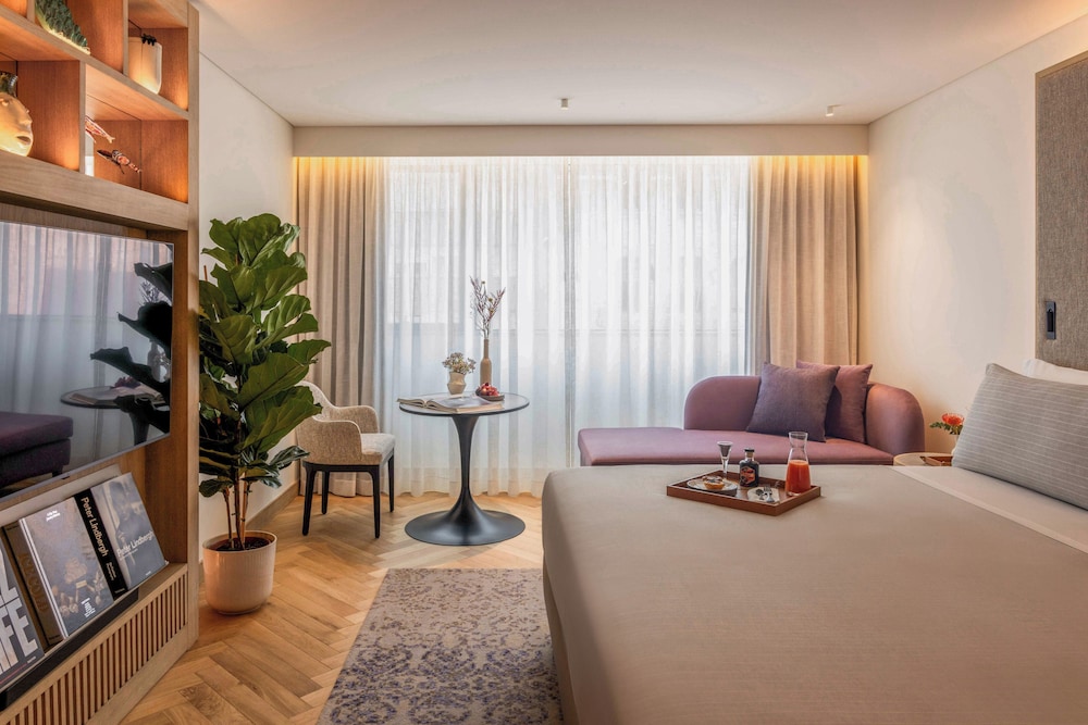 Deluxe Room, Connecting Rooms (Always ME)