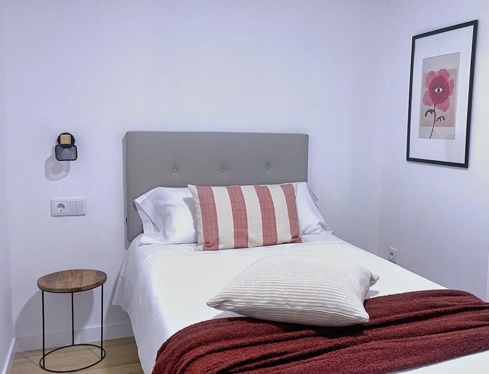 Basic Single Room