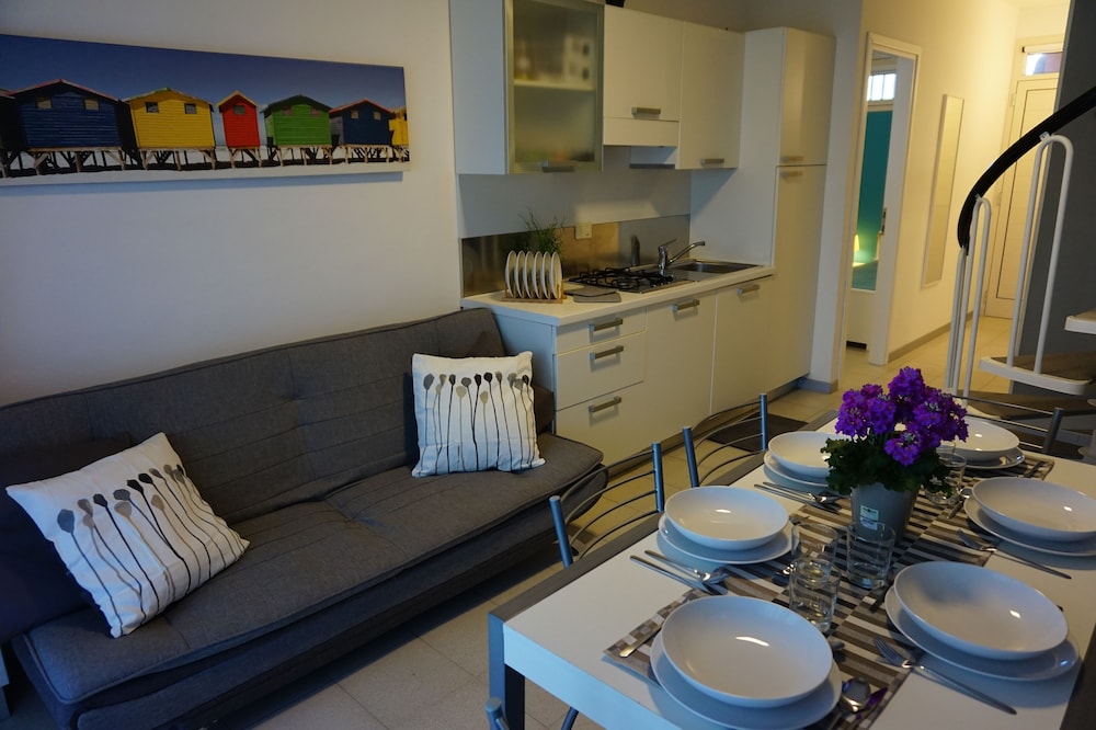Modern penthouse op 2 verdiepingen met terras en zwembad van Beahost Rentals, Foto 26