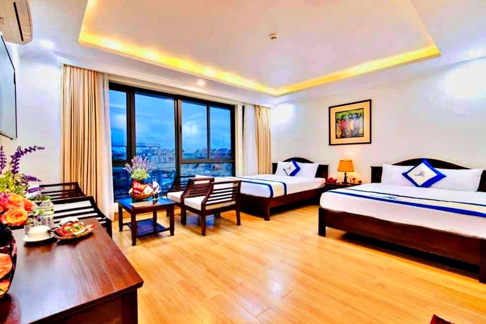 Deluxe Family Room photo 3