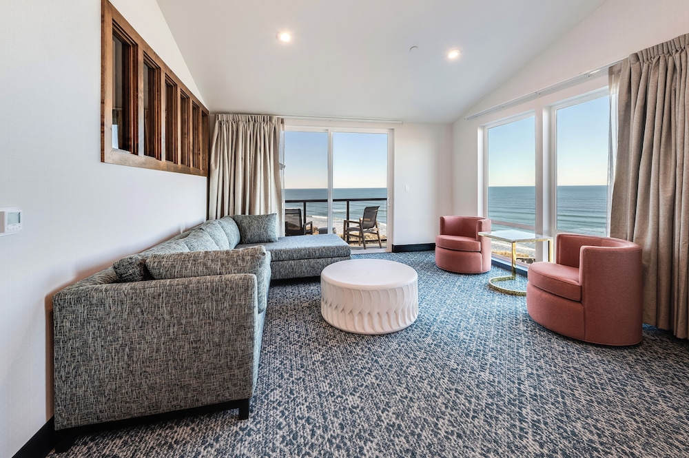 Superior 2 Bedroom King - Founder's Suite