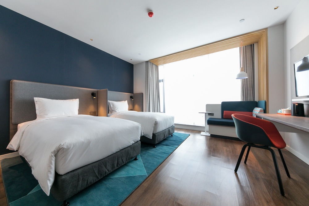 Standard Room, 2 Twin Beds (Extra Floor Space)