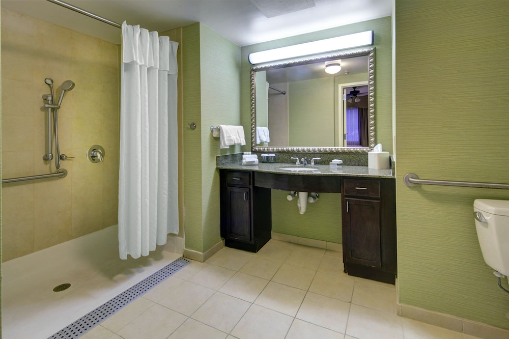 Suite, Accessible, Non Smoking - Photo 5