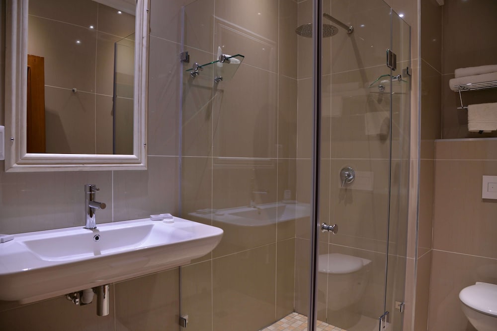 Luxury Twin Room photo 3