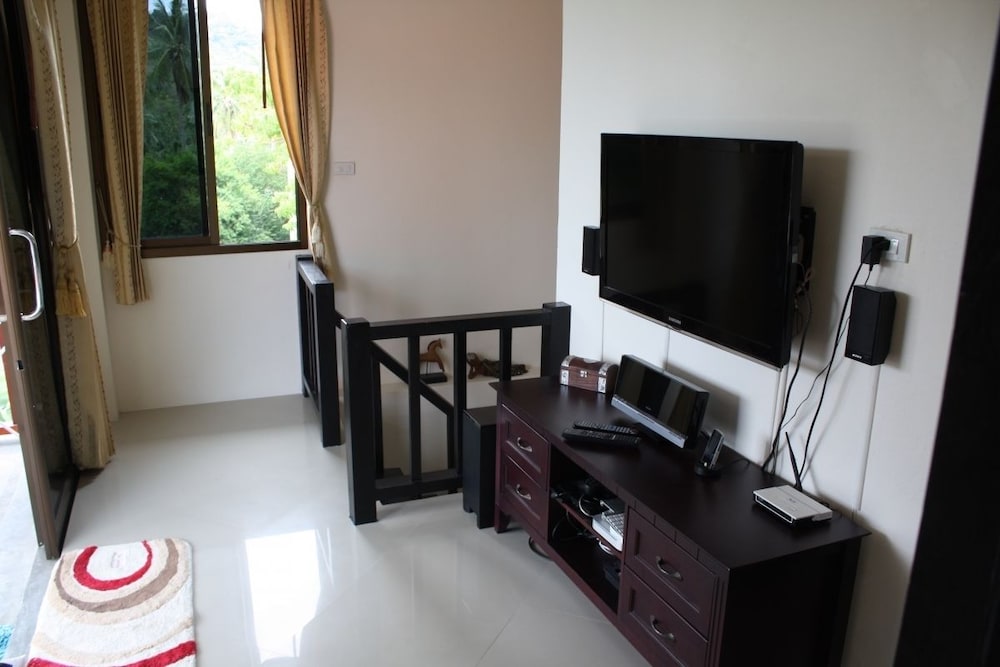 Family 3-Bedroom Villa with Sea View photo 3