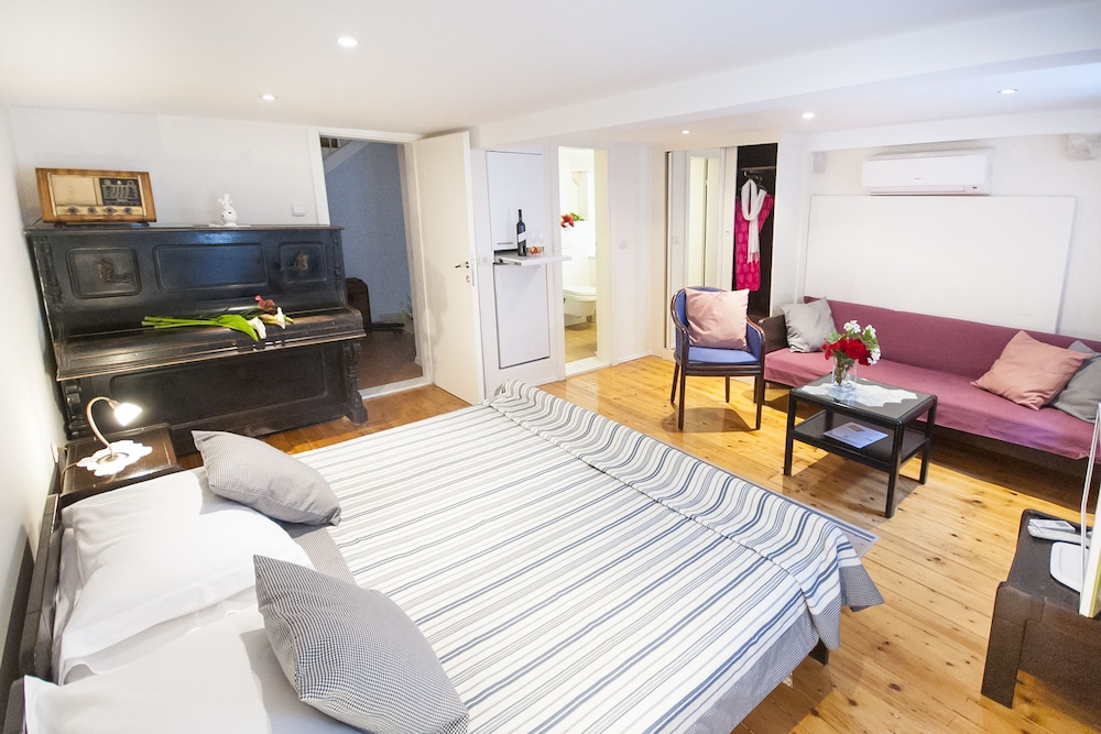 Comfort Double Room (Ana)