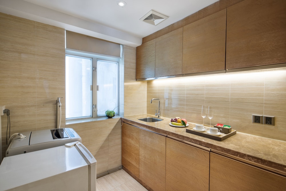 Executive Suite, 2 Bedrooms, Balcony photo 2