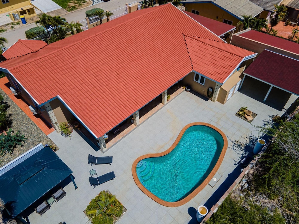 Villa photo 1