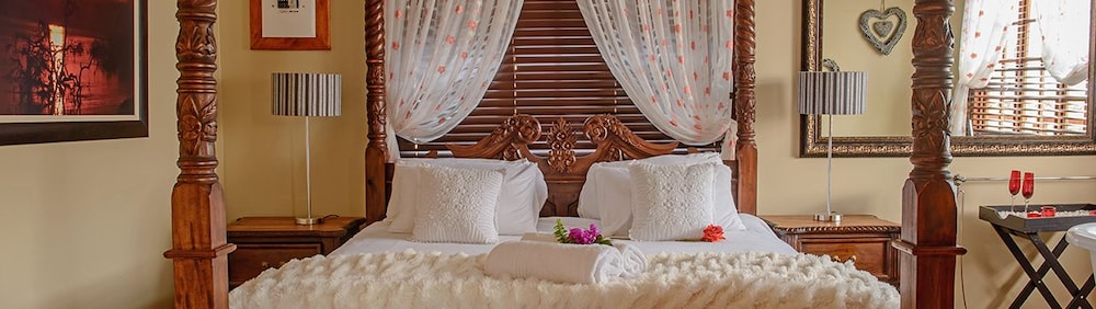 Honeymoon Suite photo 3