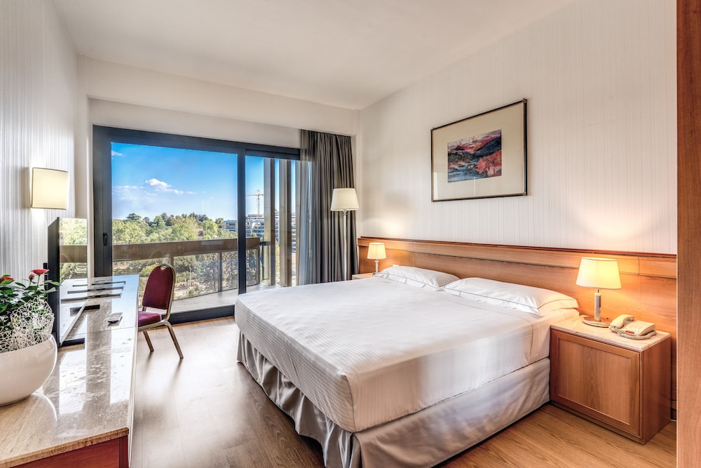 Executive Room, Balcony - Photo 8